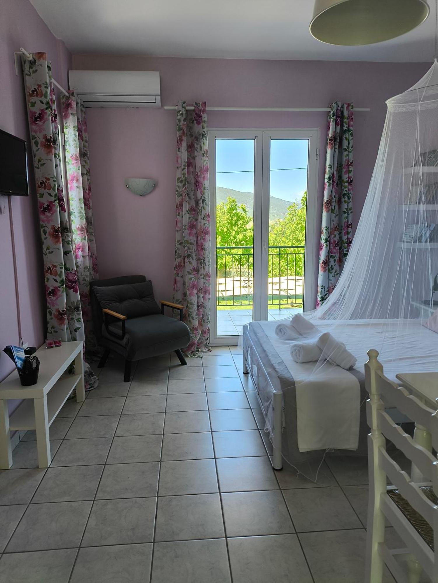 Rosegarden Villa Sami  Phòng bức ảnh